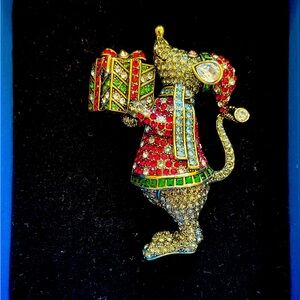 Heidi Daus “ Christmas Mouse “ Brooch Pin,